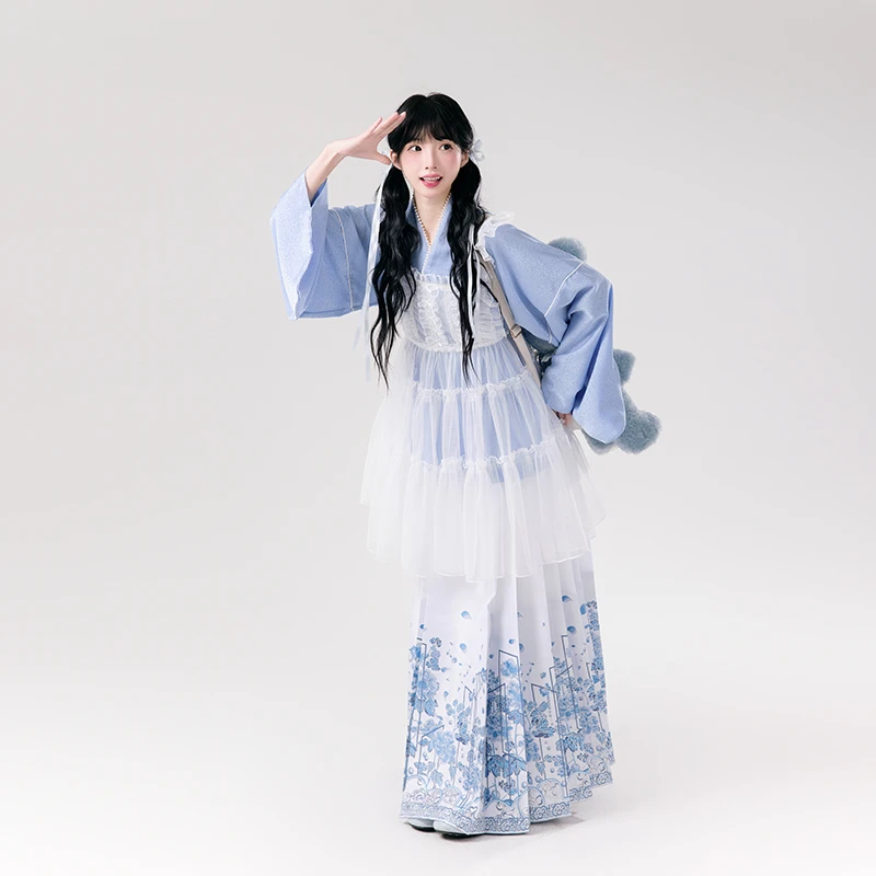 三生都【青花瓷】原创白色马面裙妆花琵琶袖蓝色汉洋折衷汉服套装