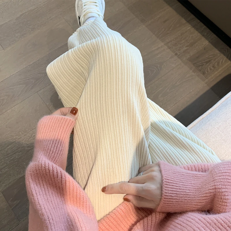 雪尼尔阔腿裤女春秋冬季2025新款高腰垂感直筒白色加绒灯芯绒长裤