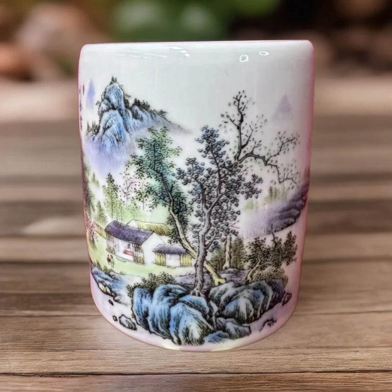 景德镇陶瓷山水笔筒