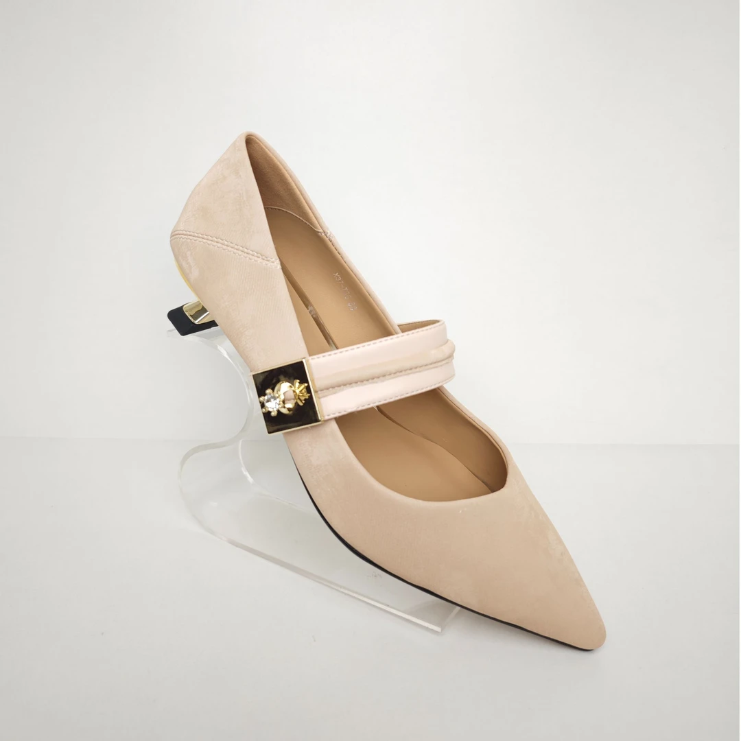 梵悦诗新款气质百搭高跟鞋单鞋时尚女士镂空尖头X37-t36 0318