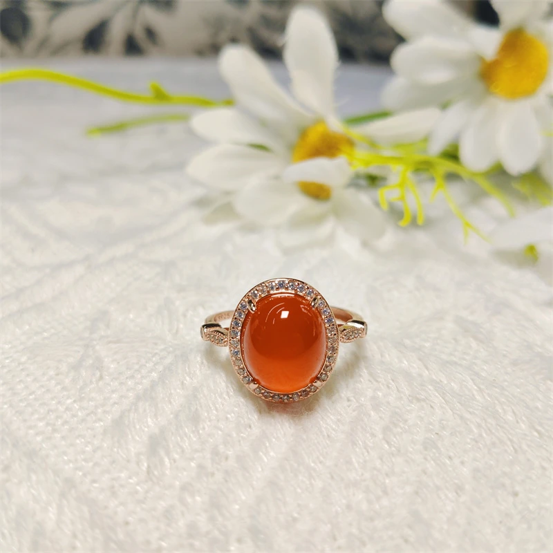 南红玛瑙蛋形戒指