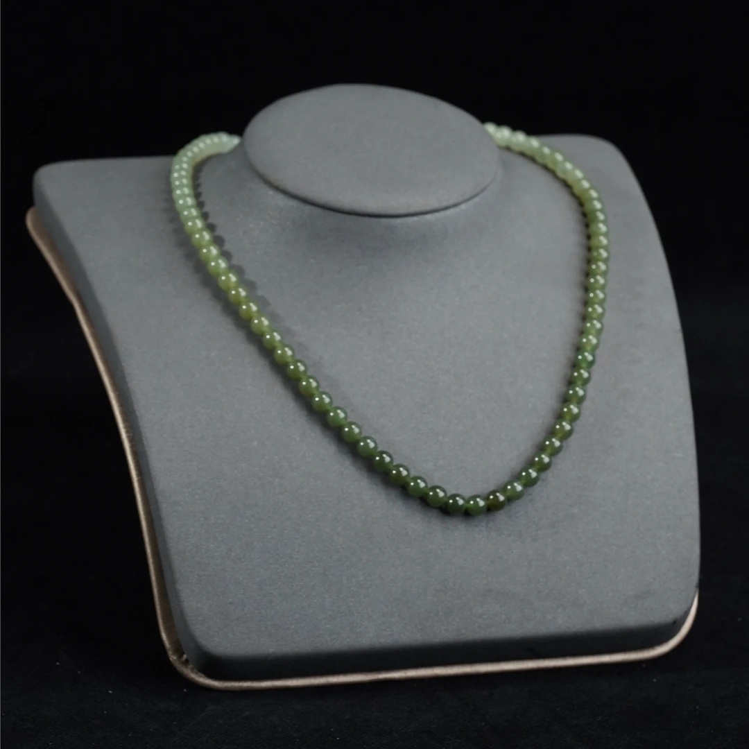 约6mm和田玉圆珠渐变项链