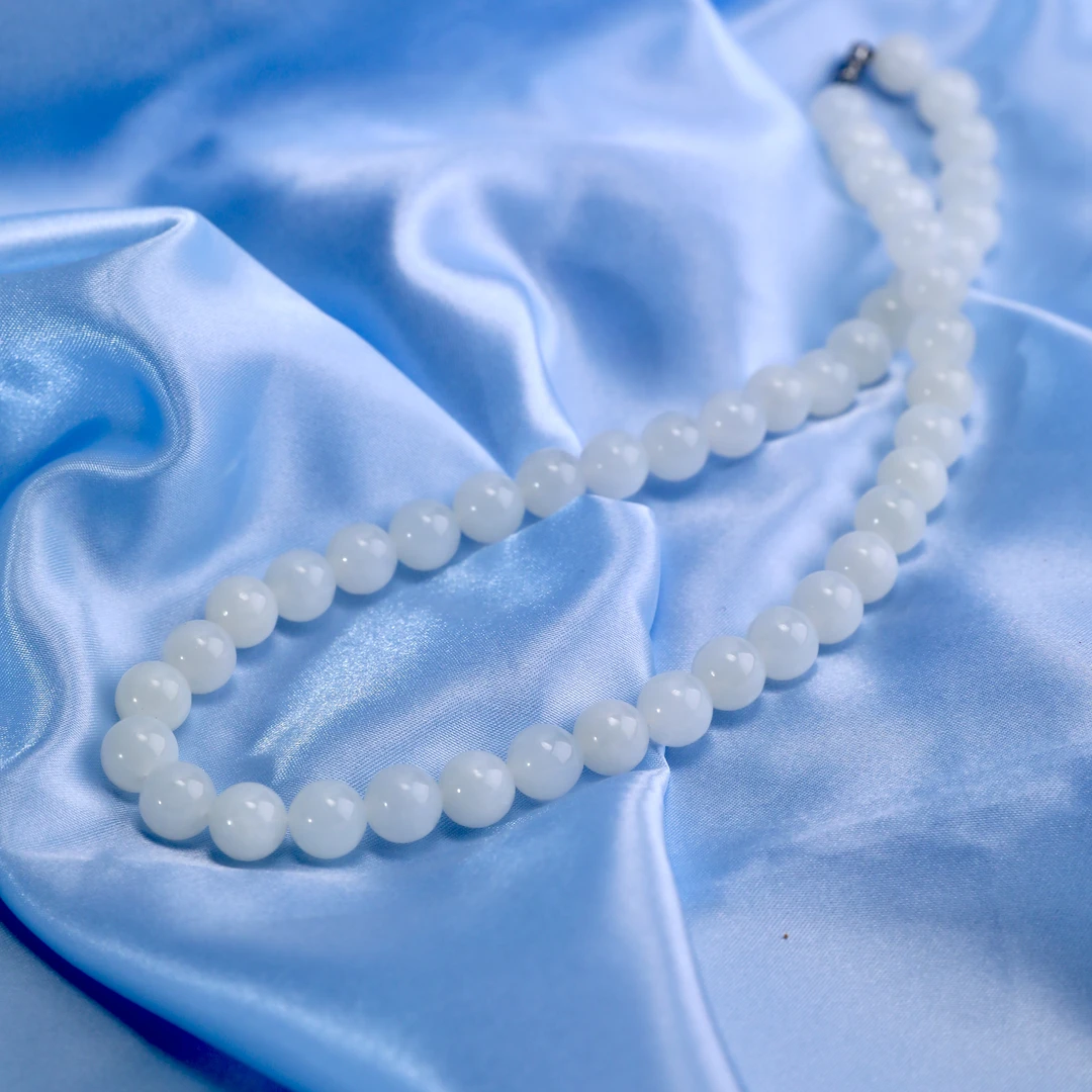 约10mm和田玉白玉圆珠项链