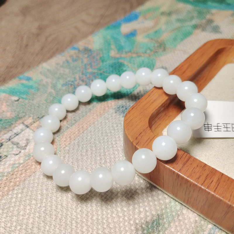 约8mm新疆米达料和田玉圆珠单圈手串