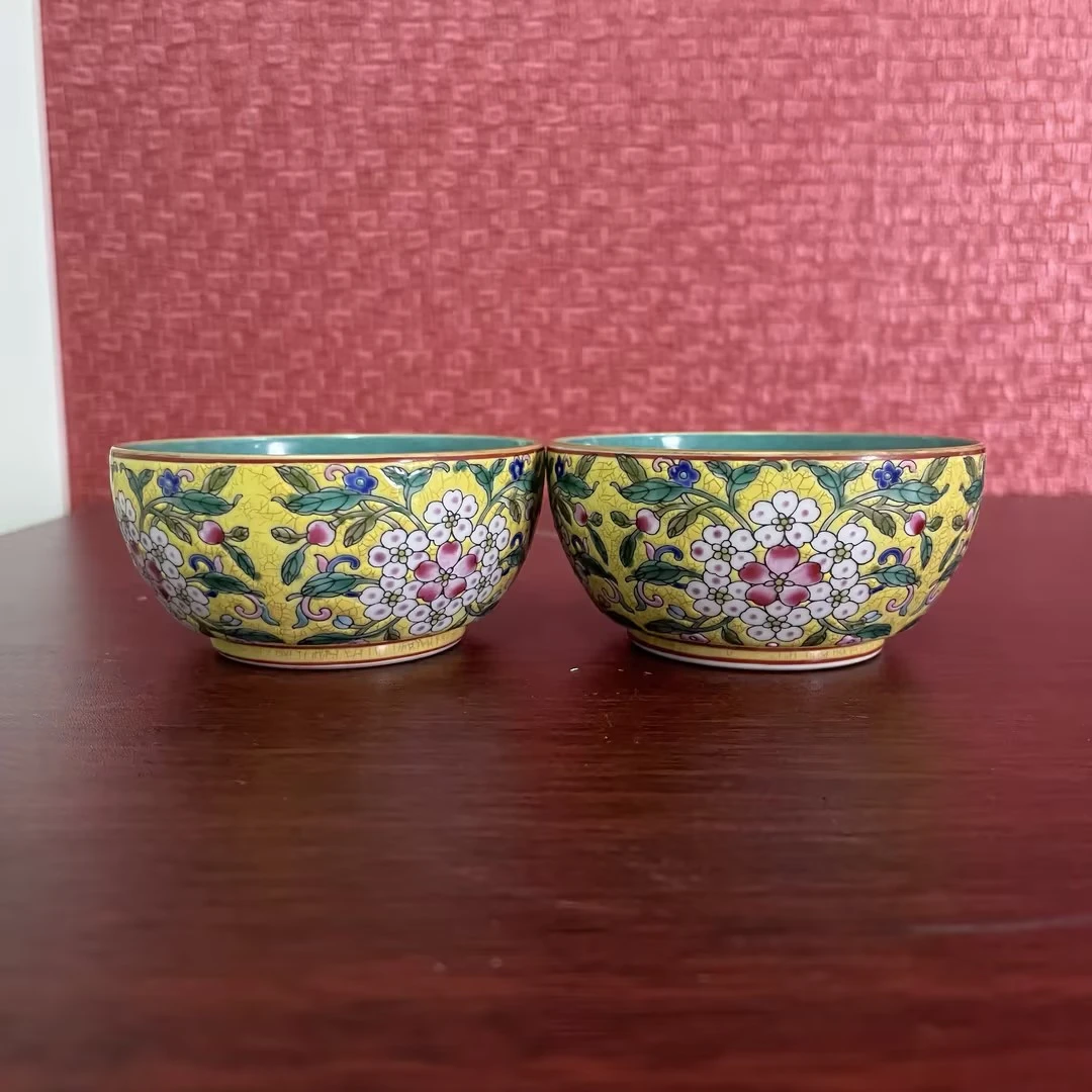 清&乾隆珐琅彩描金花卉纹茶碗一对FLC-142