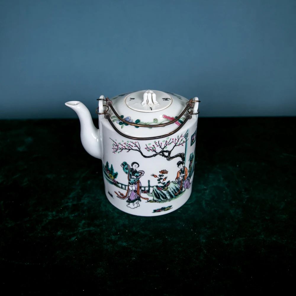 清/光绪粉彩人物故事纹提梁壶FC-421