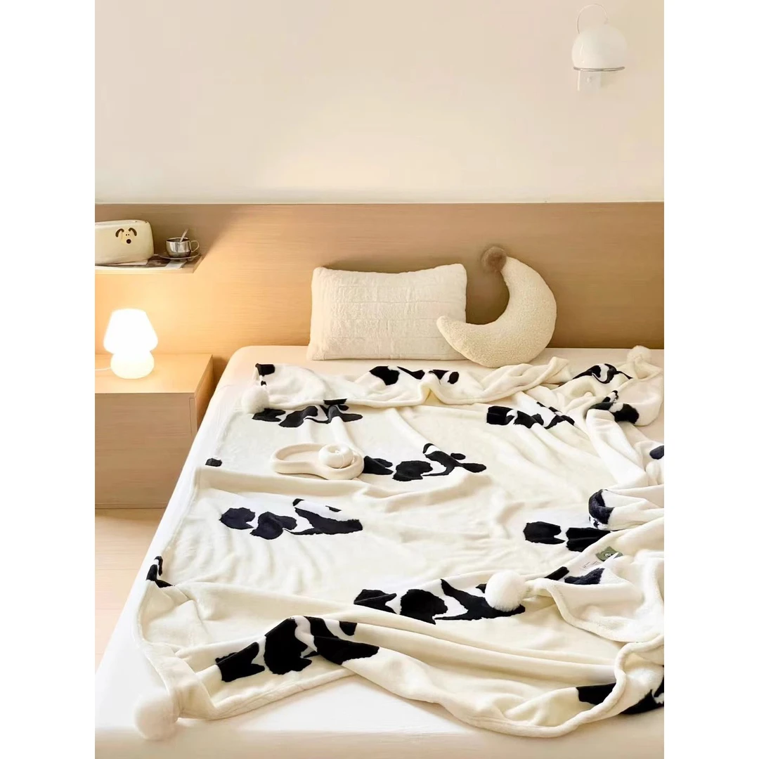 可爱卡通熊猫毛毯空调毯香味毯办公室午睡毯法兰绒沙发毯子毛球