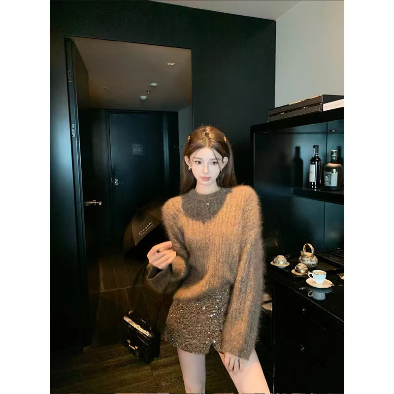 2025秋冬新款慵懒复古宽松百搭套头保暖毛衣女时尚包臀亮片短裤女