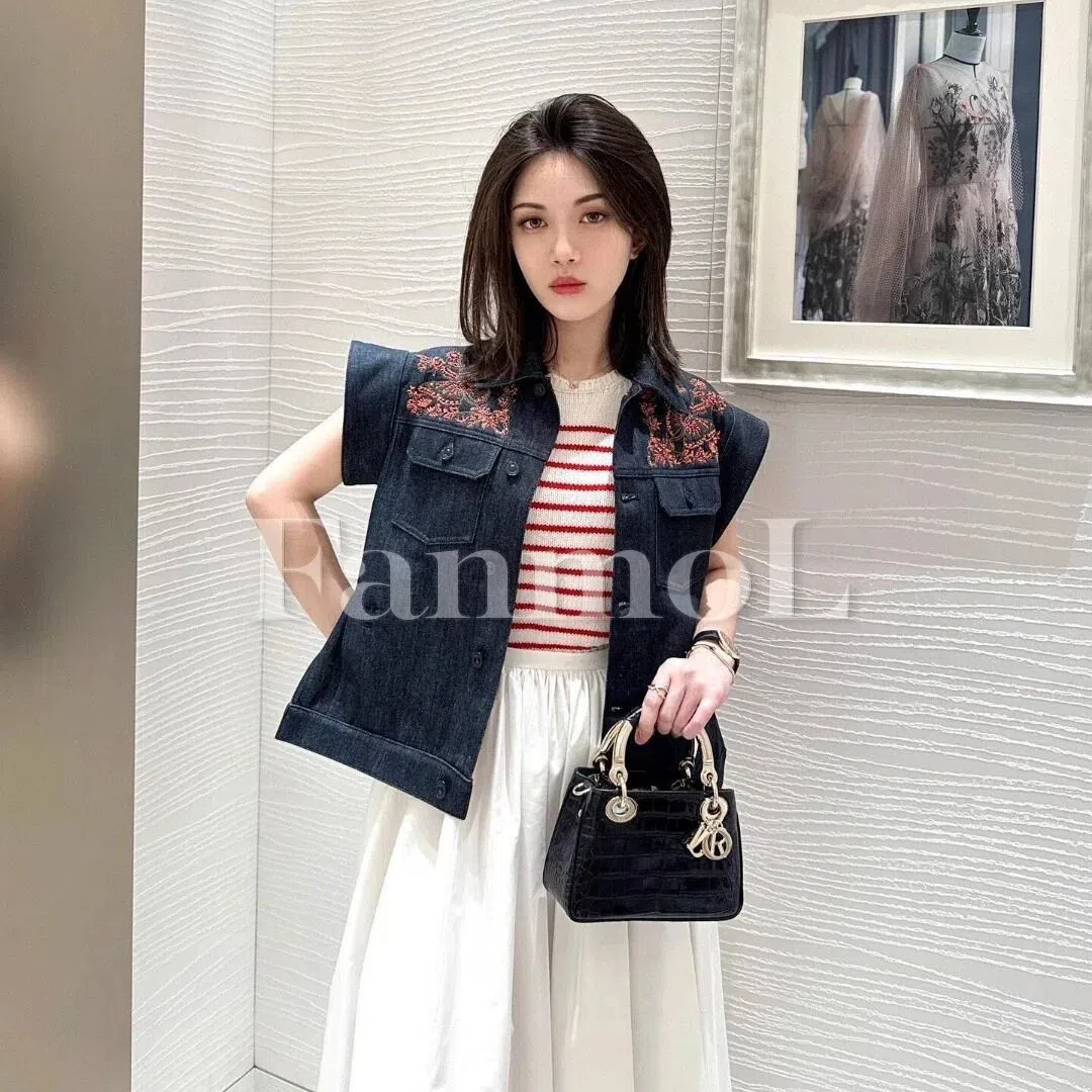 CLASSIEVU~“断码折扣”25早秋时尚复古撞色刺绣提花单排扣黑色马甲