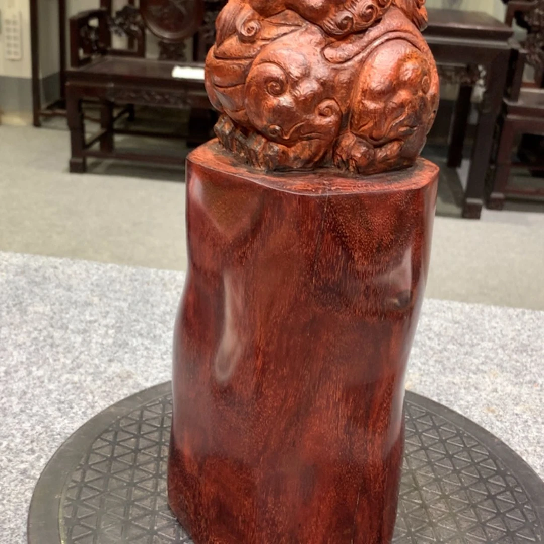 【闪购商品】紫檀根雕凝**霜