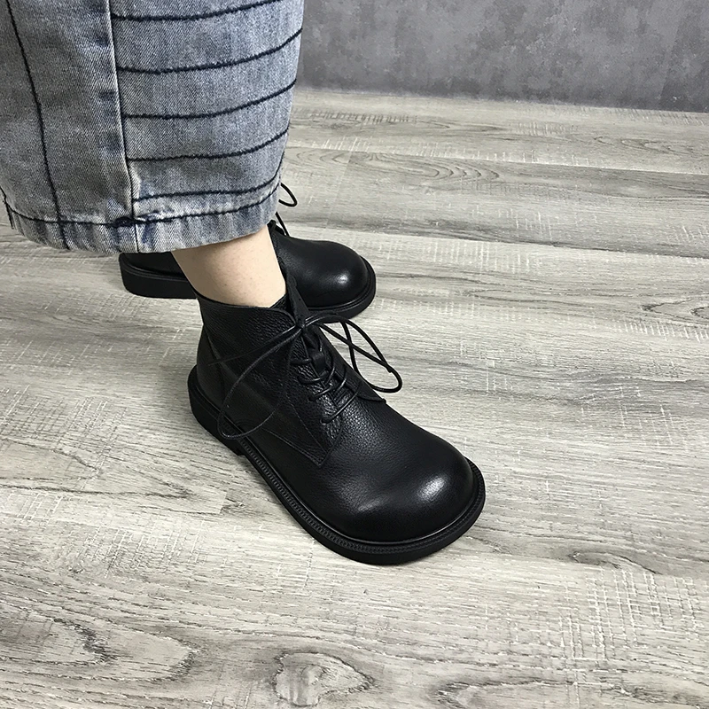 艺鞜秋季新款真皮加绒大头短靴娃娃头层牛皮低跟休闲软底马丁靴