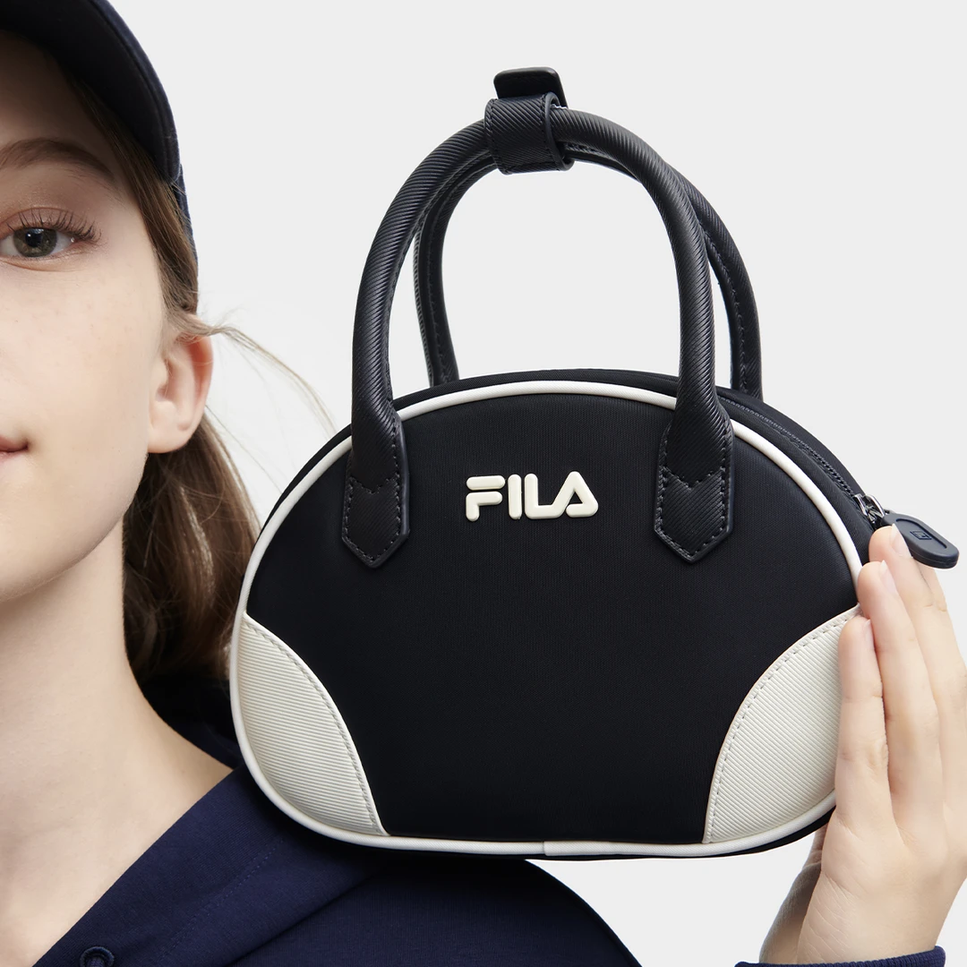 Fila/斐乐女子时尚休闲挎包百搭女款潮流轻便女士便携F13W349165F