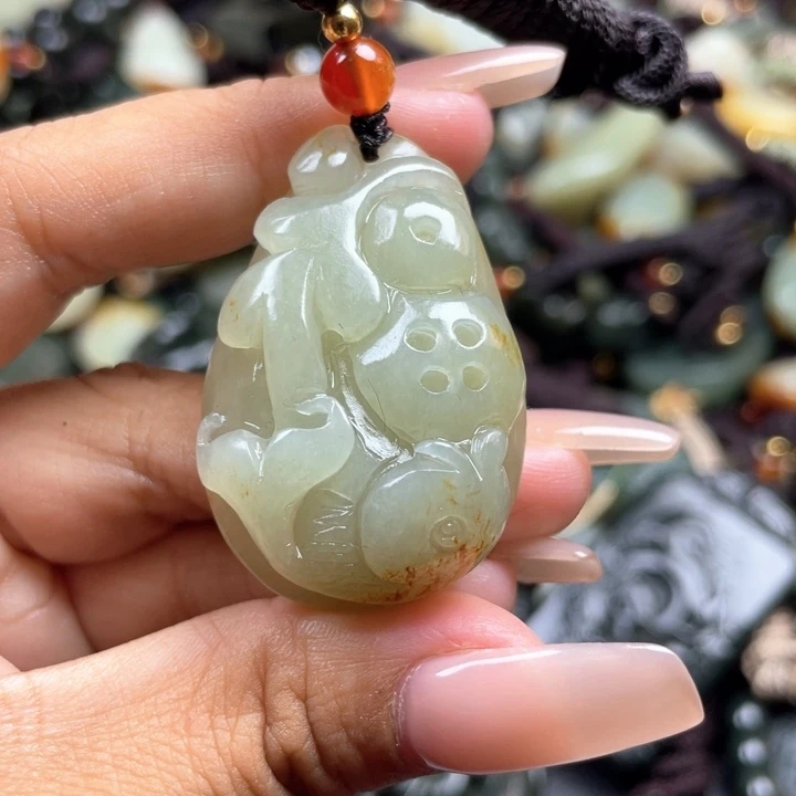 和田玉颈饰未镶嵌