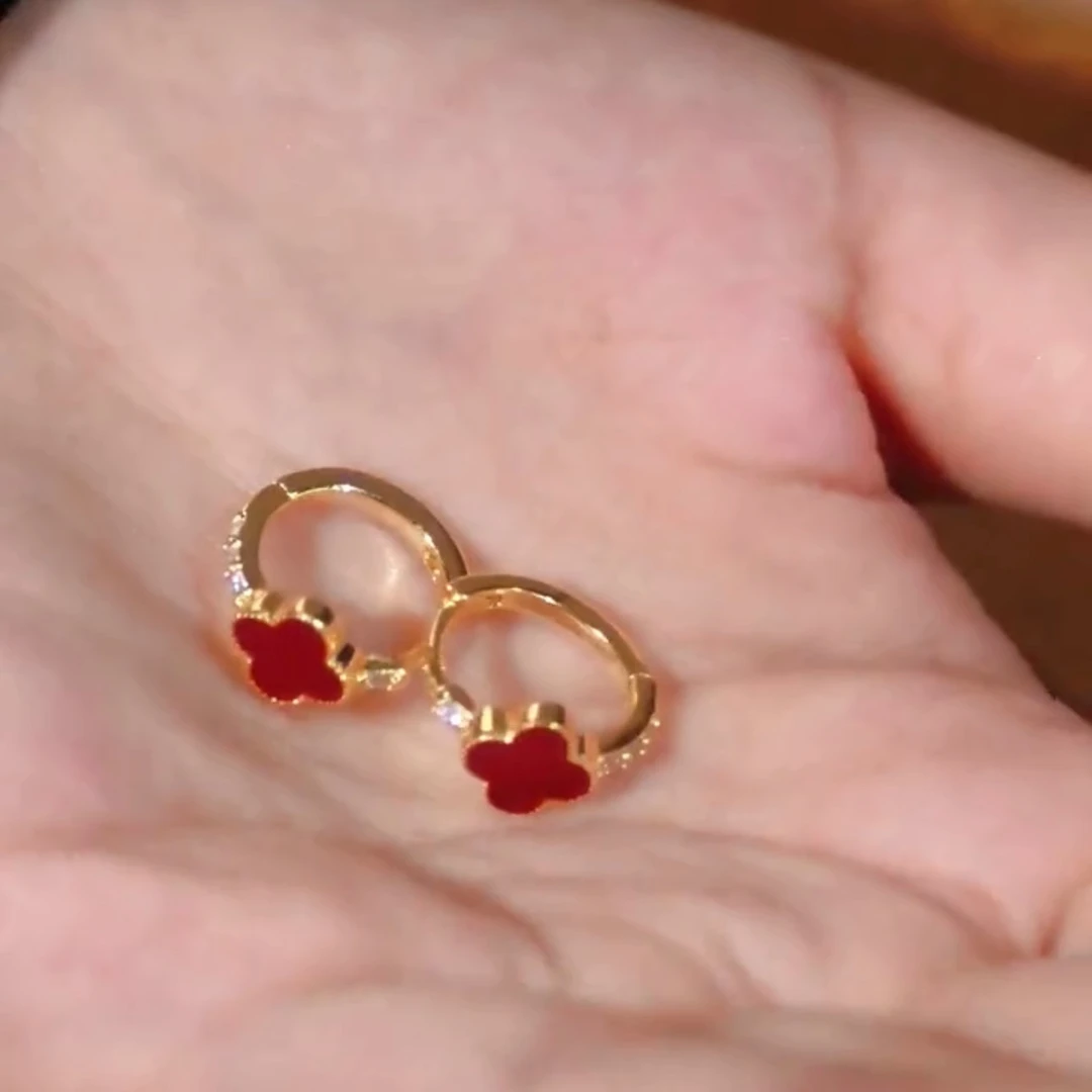 轻奢气质安可拉红色四叶花耳扣秋冬耳饰高级感小众耳环耳钉女ins