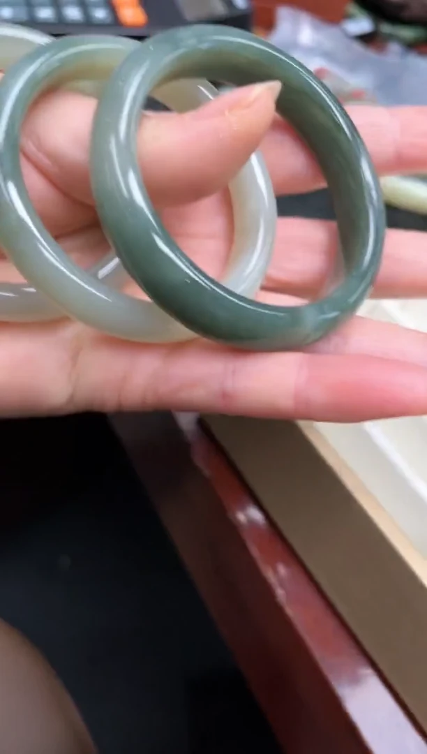 【闪购商品】和田玉手镯未镶嵌BSBS-1（多样性发其一）圈口51