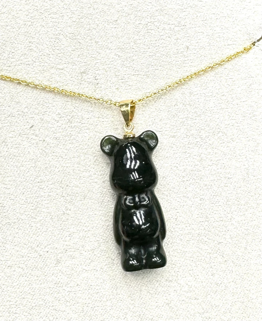 和田玉暴力熊吊坠