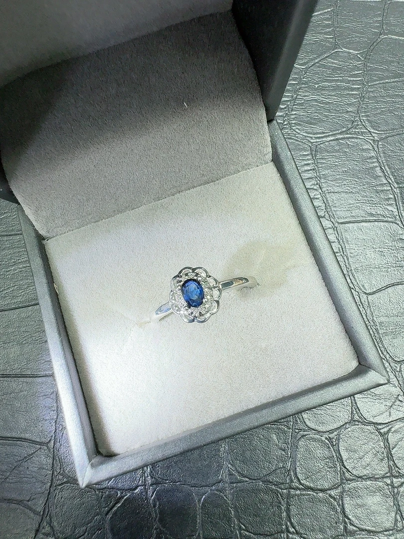 天然斯里兰卡拉气质时尚百搭蓝宝石戒指 随机发