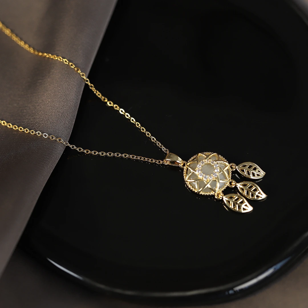 轻奢时尚百搭金色叶子小众简约个性项链女3012