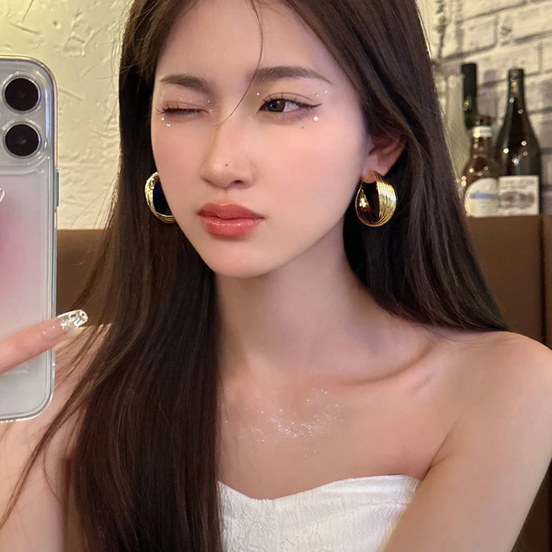 合金耳饰 金属复古港风大圈圈耳环小众设计ins耳钉百搭高级感耳饰