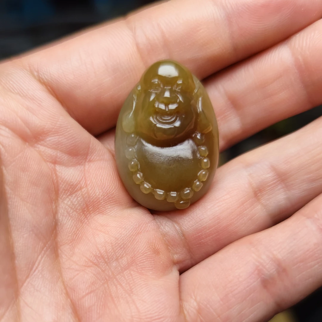 新疆和田玉弥勒佛吊坠糖料手工雕刻女款精美