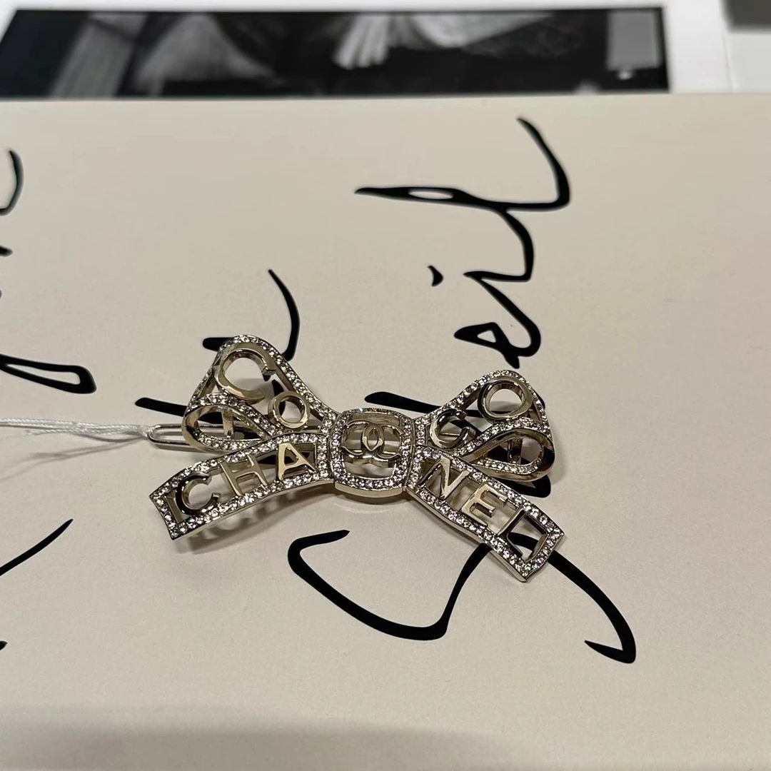 99新  HIHI/Chanel 21V 双C镶钻字母coco发夹/9298046