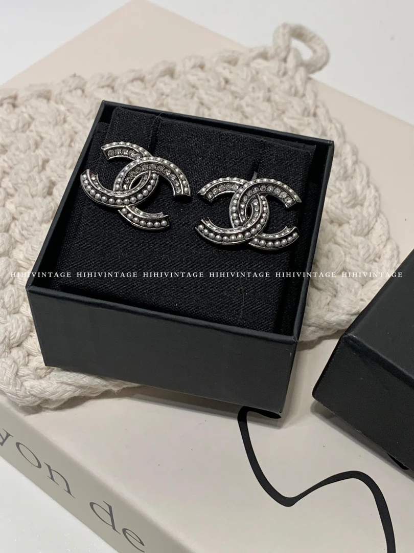 99新  HIHI/CHANEL 20A 珍珠镶钻双C耳钉 /8787117