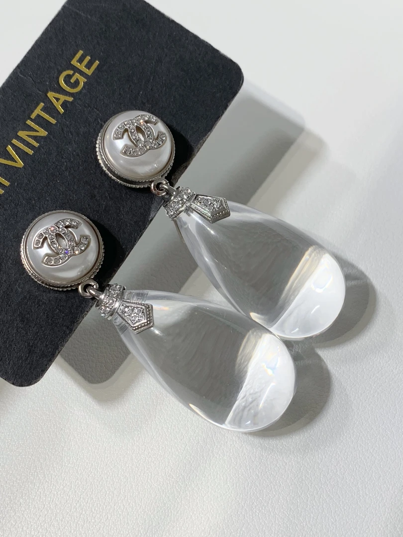 99新 Chanel/香奈儿 HIHI精选/Chanel18S亚克力水滴耳钉/9950628