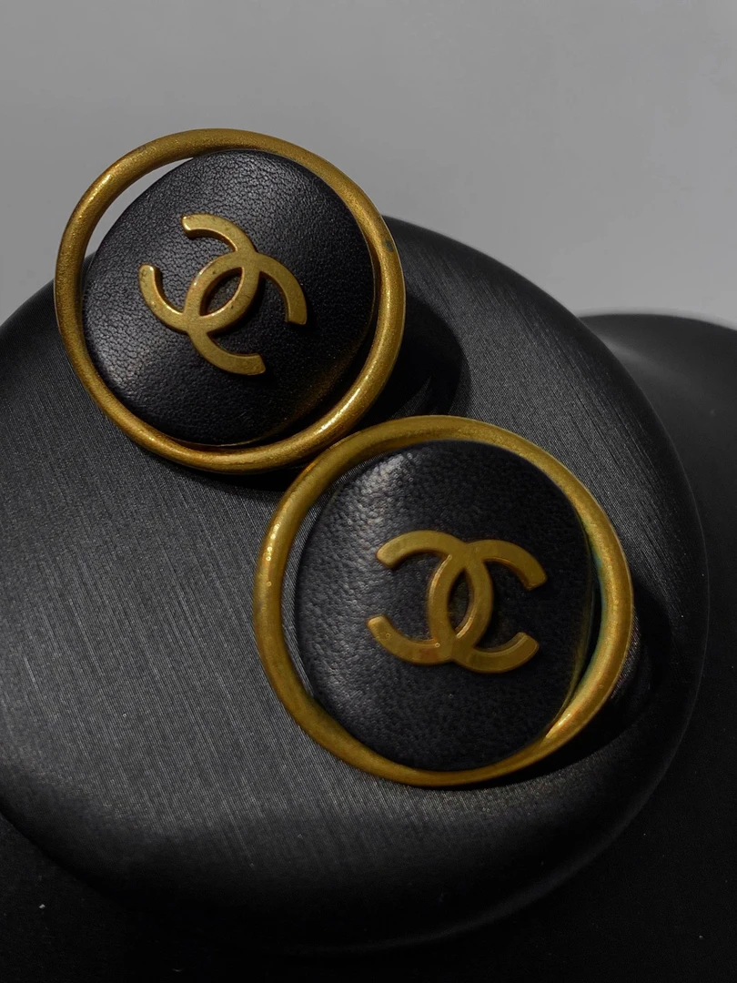 95新  HIHI精选/CHANEL 93A 黑金双C耳夹 /9264169