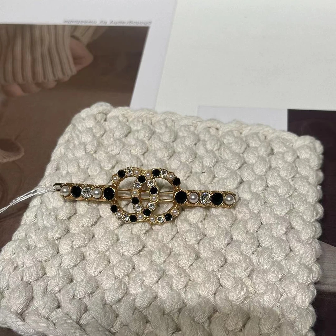95新  HIHI/Chanel 20K 双C镶钻珍珠发夹 /9104837