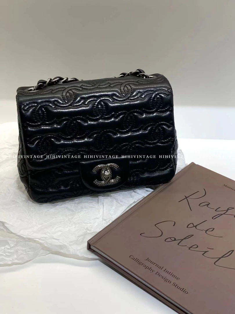 95新  HIHI/chanel 浮雕双c方胖子斜挎包/