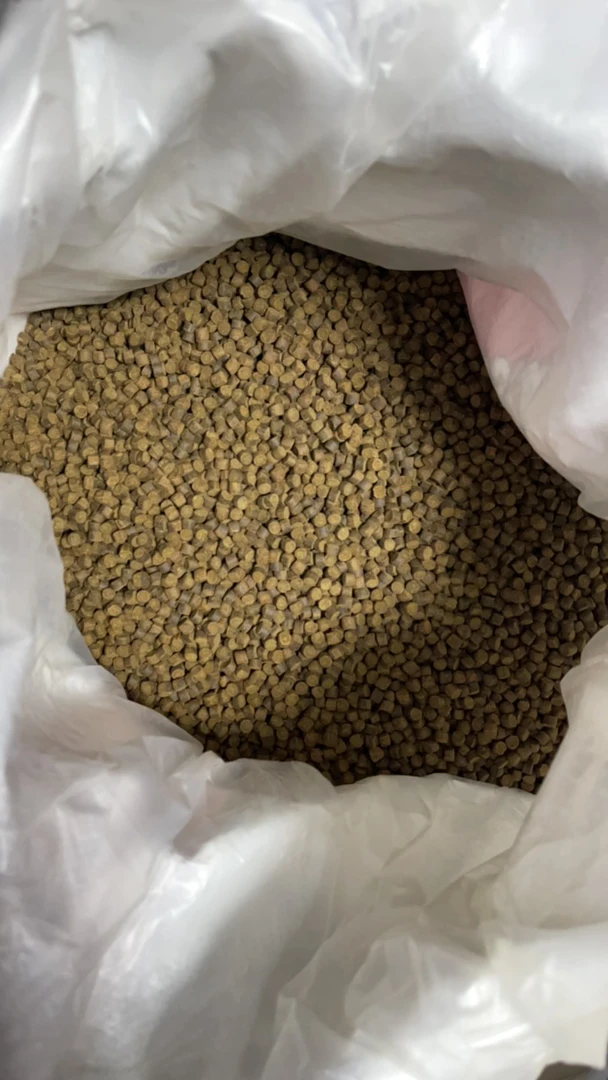 下沉鱼食锦鲤增体快 不经过高温膨化的鱼食