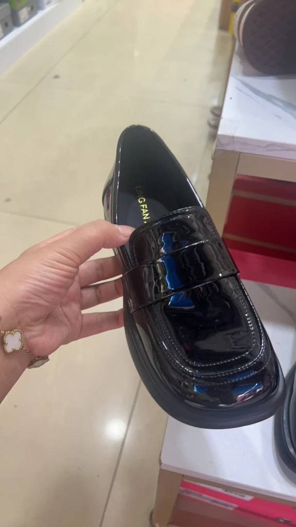 乐福鞋黑色时尚百搭