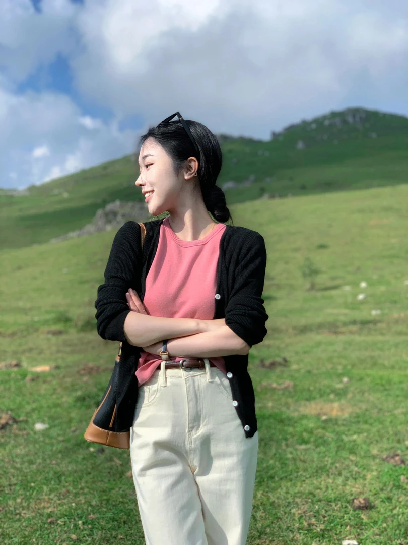 早秋穿搭套装2024女装茶系穿搭一整套针织开衫上衣裤子休闲两件套