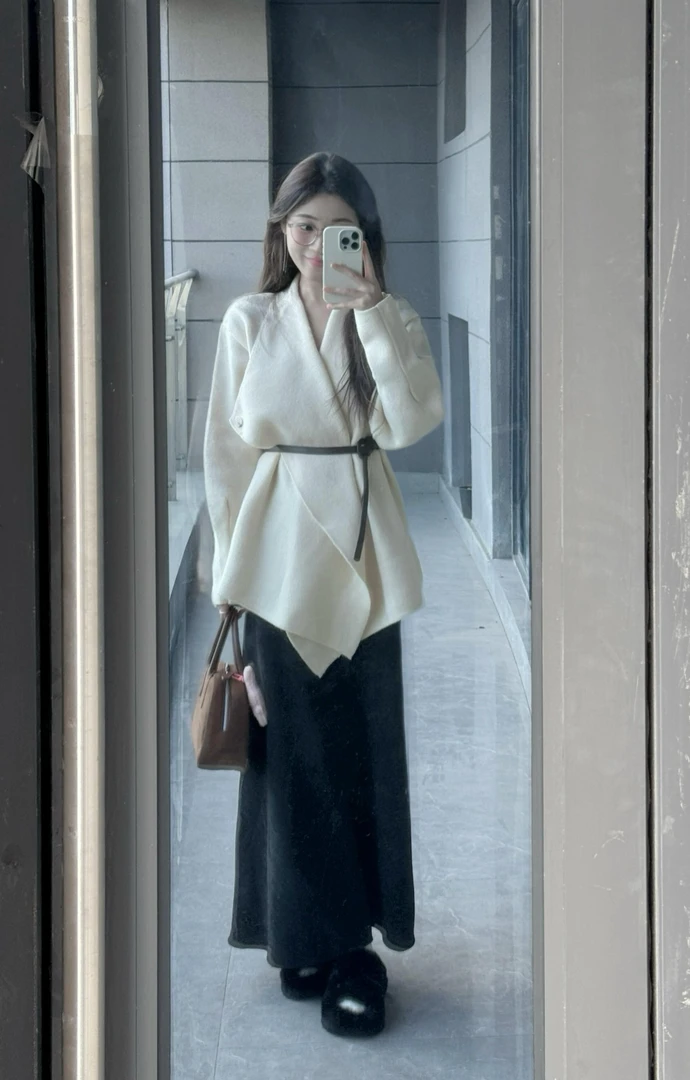 2024秋季法式气质宽松针织衫翻领外套女高级感缎面半身裙两件套潮