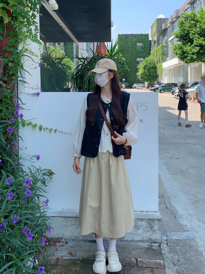 2025春夏一整套女复古圆领宽松牛仔马甲背心搭配衬衫半身裙三件套