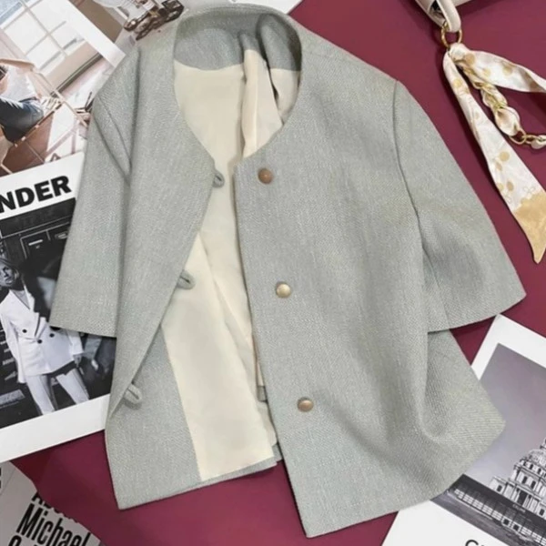 小香风气质短袖西装外套女夏季薄款大码胖mm独特流行短款西装上衣