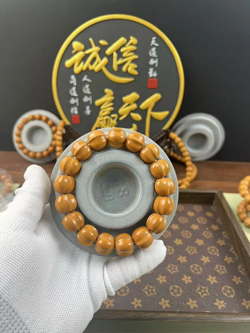 龙炎四花鲨鱼13mm+猴头手串