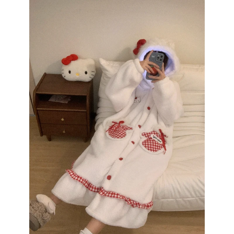 潮流可爱卡通凯蒂猫连帽珊瑚绒睡衣女冬季加绒加厚保暖家居服睡袍