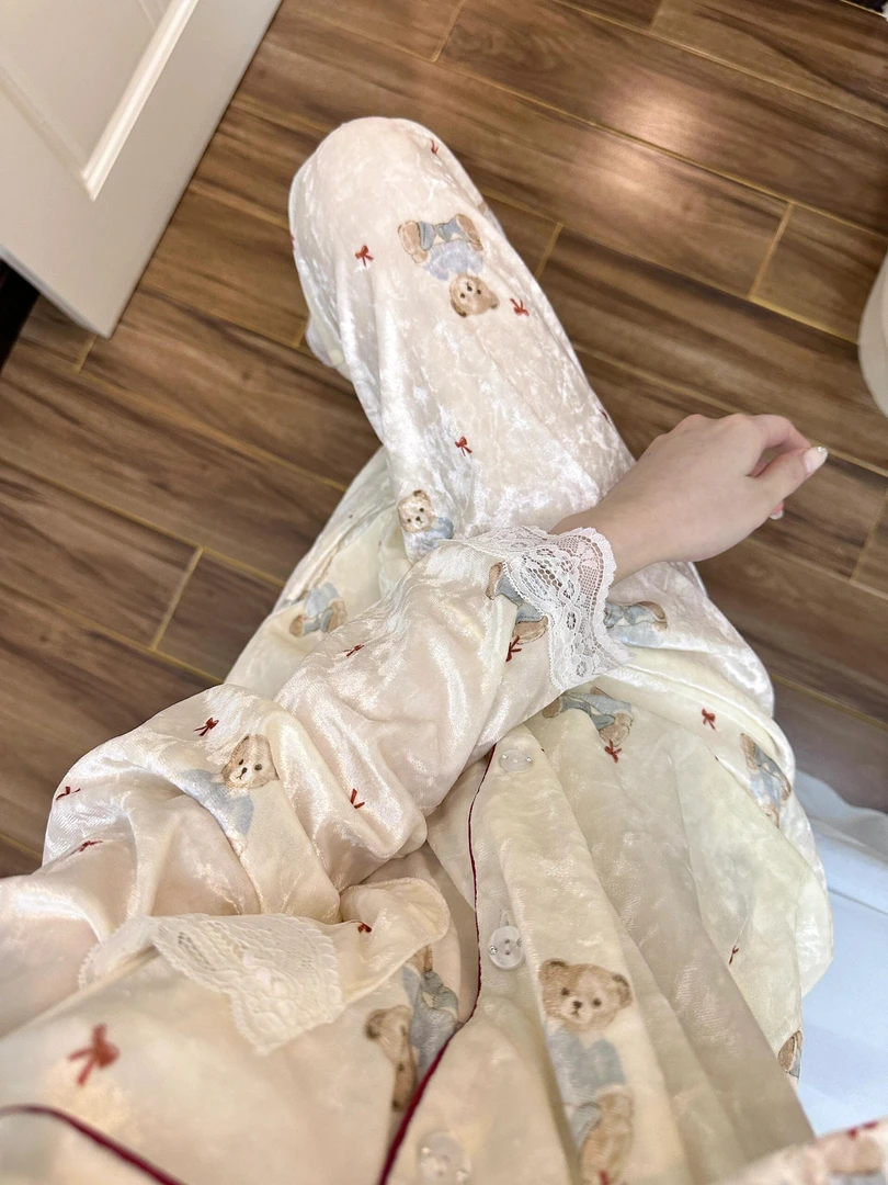 韩版卡通小熊金丝绒高级感睡衣女秋冬款长袖长裤家居服大码睡衣