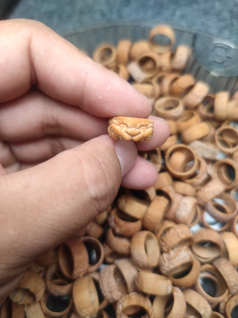 猴头核桃雕刻跑环卡环精雕