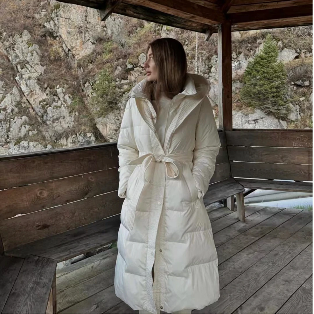 （白鸭绒）清货款连帽长款修身羽绒服女（娜姐推荐）休闲时尚过膝冬季