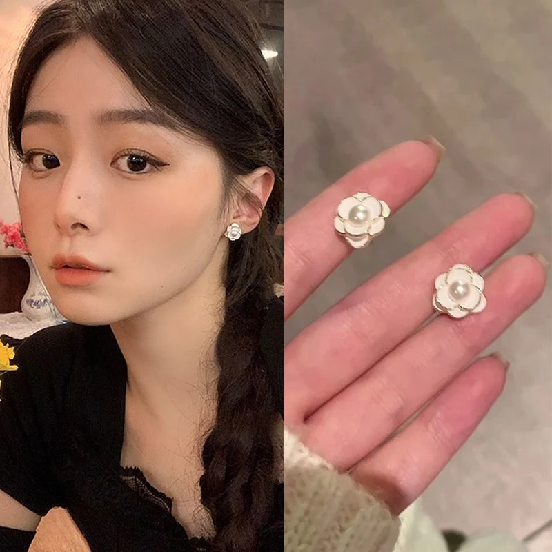 秋冬新款山茶花耳钉女2024年新款潮耳饰气质高级感小众设计耳环