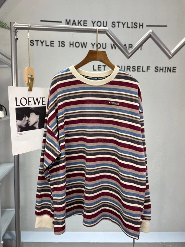 君家撞色条纹设计打底衫