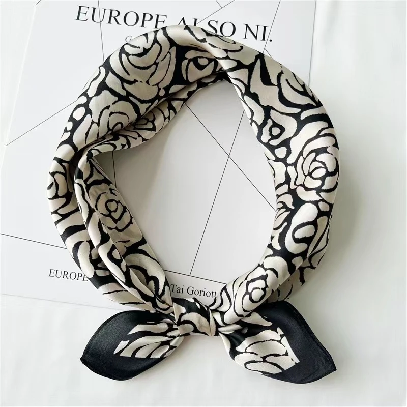 Hongxi Scarves/鸿晰丝巾桑蚕丝单面黑白山茶花50小方巾A081