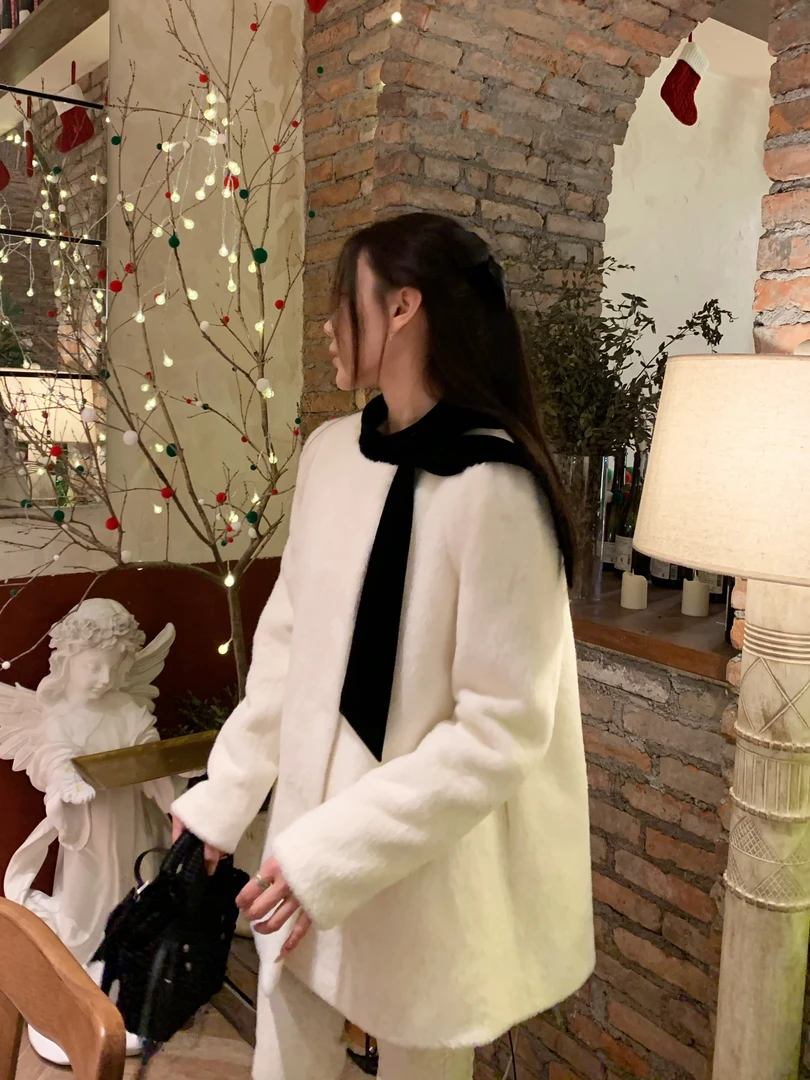 70不是七十【 暮雪千金】秋冬气质白色梭织毛毛拼可拆卸蝴蝶结外套