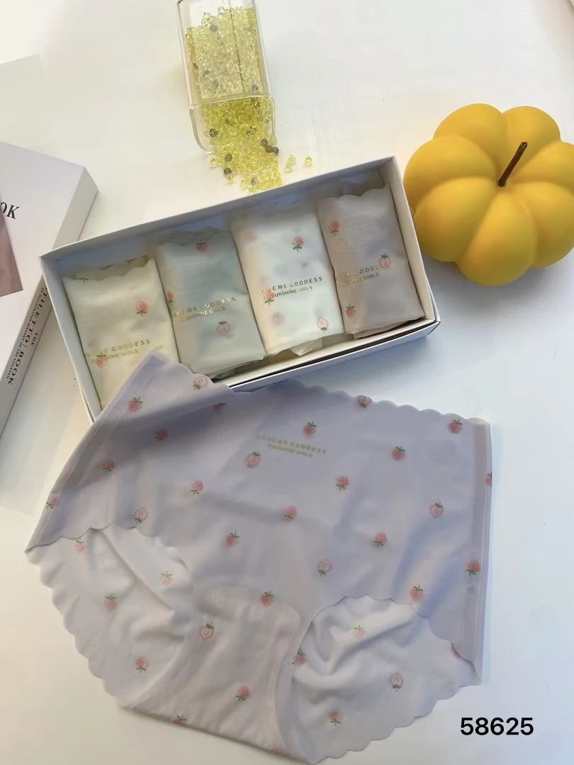 58625草莓无痕女士内裤瑜伽专用一片式透气底档《五条装》