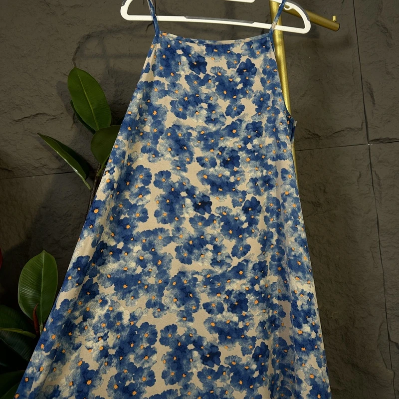 144蓝色优雅气质吊带裙连衣裙