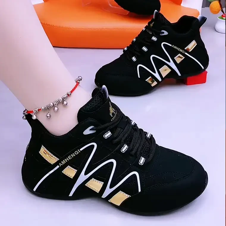 2024新款情侣皮蓬鞋舒适百搭时尚透气男女同款鞋