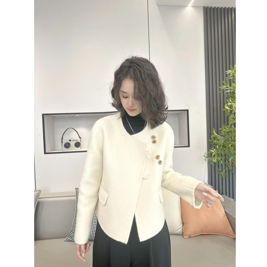 琥珀貂毛呢短外套2023小个子秋冬季新款重工艺毛呢大衣羊毛女外套