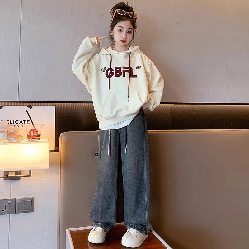 女童秋冬装加绒卫衣2024新款韩版洋气女大童连帽字母酒红上衣外套